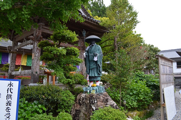 岩本寺１１・弘法大師像.jpg