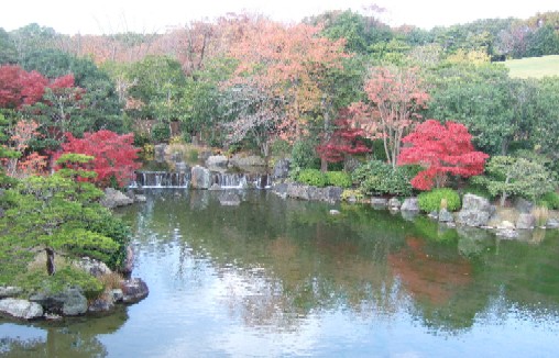 日本庭園・心字池１.JPG