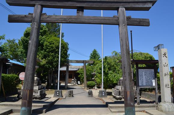 犬山神社１・鳥居、社標.JPG