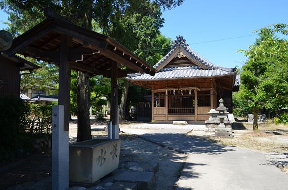 犬山神社３・手水所、社殿.JPG